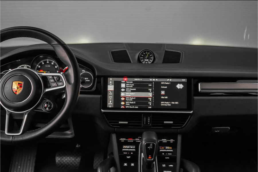Porsche Cayenne 3.0 E-Hybrid Pano Camera 360° Sport Chrono Luchtvering