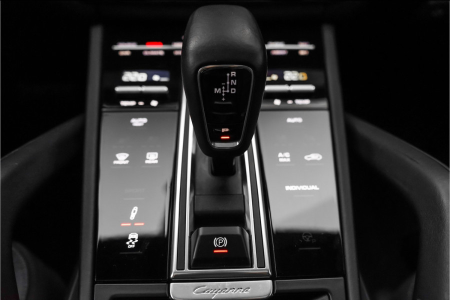 Porsche Cayenne 3.0 E-Hybrid Pano Camera 360° Sport Chrono Luchtvering