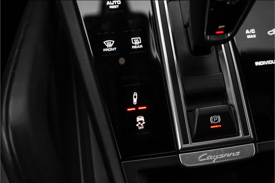 Porsche Cayenne 3.0 E-Hybrid Pano Camera 360° Sport Chrono Luchtvering