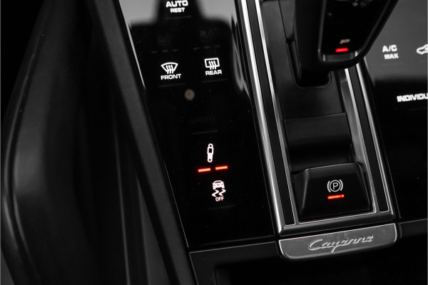 Porsche Cayenne 3.0 E-Hybrid Pano Camera 360° Sport Chrono Luchtvering