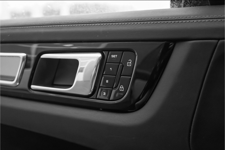 Porsche Cayenne 3.0 E-Hybrid Pano Camera 360° Sport Chrono Luchtvering