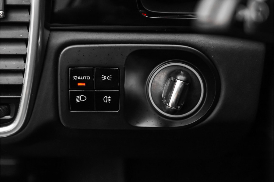 Porsche Cayenne 3.0 E-Hybrid Pano Camera 360° Sport Chrono Luchtvering