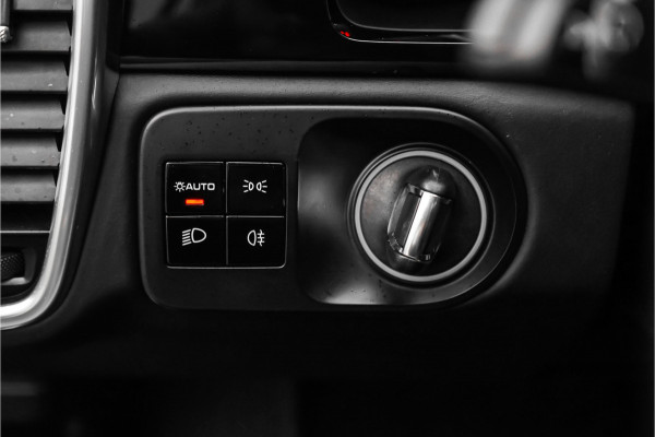 Porsche Cayenne 3.0 E-Hybrid Pano Camera 360° Sport Chrono Luchtvering