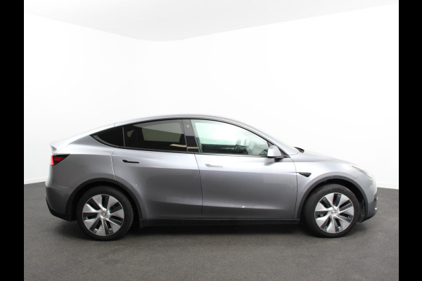 Tesla Model Y Long Range AWD 75 kWh Climate control Adaptieve cruise control Achteruitrijcamera Panoramadak Keyless Stuurverwarming Stoelverwarming LED Navigatie Parkeersensoren