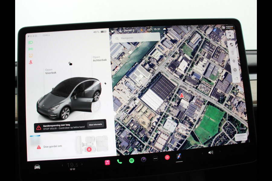Tesla Model Y Long Range AWD 75 kWh Climate control Adaptieve cruise control Achteruitrijcamera Panoramadak Keyless Stuurverwarming Stoelverwarming LED Navigatie Parkeersensoren