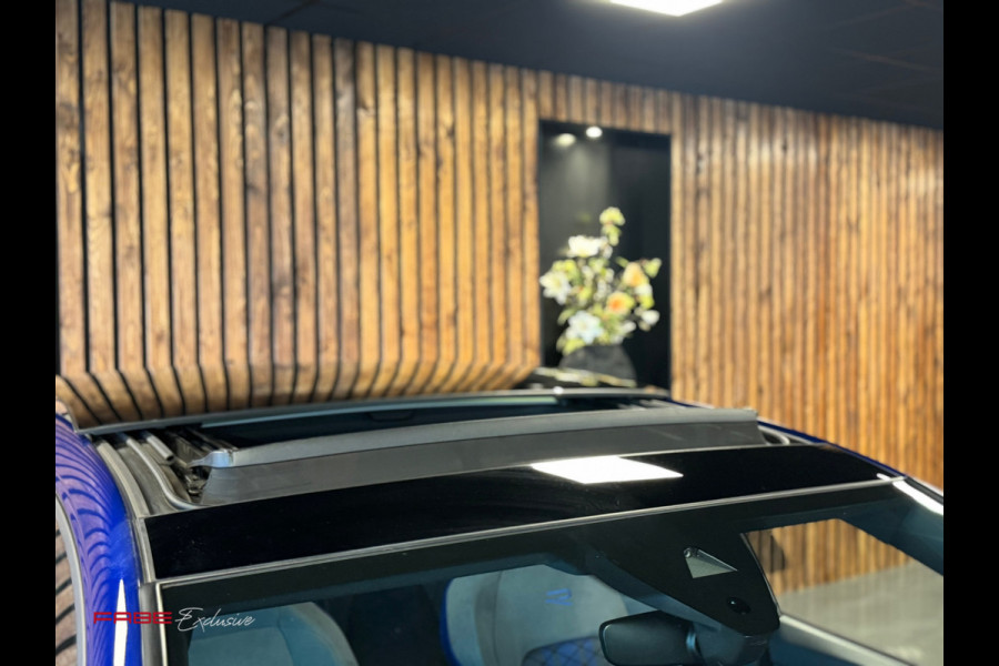 Volkswagen Golf 2.0 TSI R 4Motion / H/K / IQ Lights / HUD / Pano / Camera / Stuurverwarming