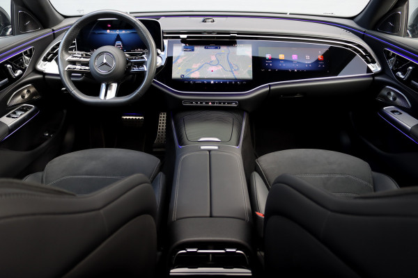 Mercedes-Benz E-Klasse Estate 300 e AMG Line | Hyperscreen | Distronic+ | HUD | 3D-Display | Panoramadak | Burmester | Surround Camera | Trekhaak | Keyless Go |