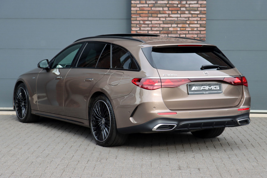 Mercedes-Benz E-Klasse Estate 300 e AMG Line | Hyperscreen | Distronic+ | HUD | 3D-Display | Panoramadak | Burmester | Surround Camera | Trekhaak | Keyless Go |