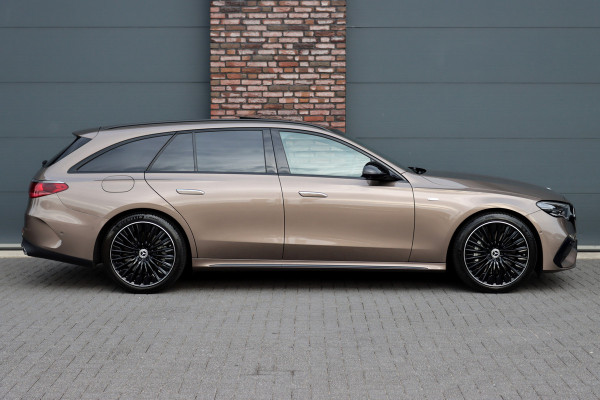 Mercedes-Benz E-Klasse Estate 300 e AMG Line | Hyperscreen | Distronic+ | HUD | 3D-Display | Panoramadak | Burmester | Surround Camera | Trekhaak | Keyless Go |