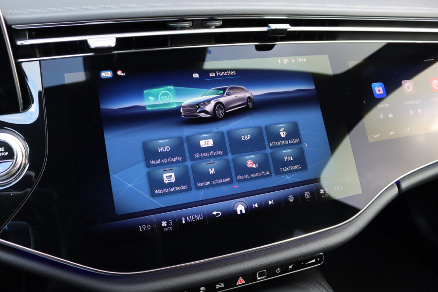 Mercedes-Benz E-Klasse Estate 300 e AMG Line | Hyperscreen | Distronic+ | HUD | 3D-Display | Panoramadak | Burmester | Surround Camera | Trekhaak | Keyless Go |