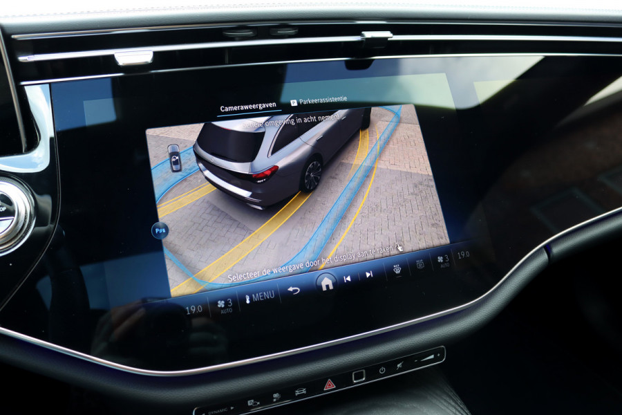 Mercedes-Benz E-Klasse Estate 300 e AMG Line | Hyperscreen | Distronic+ | HUD | 3D-Display | Panoramadak | Burmester | Surround Camera | Trekhaak | Keyless Go |