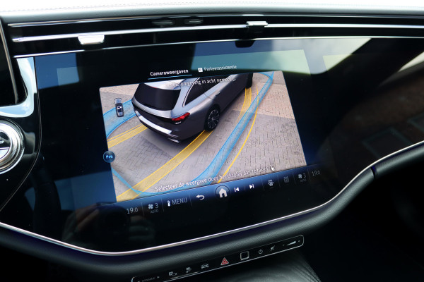 Mercedes-Benz E-Klasse Estate 300 e AMG Line | Hyperscreen | Distronic+ | HUD | 3D-Display | Panoramadak | Burmester | Surround Camera | Trekhaak | Keyless Go |