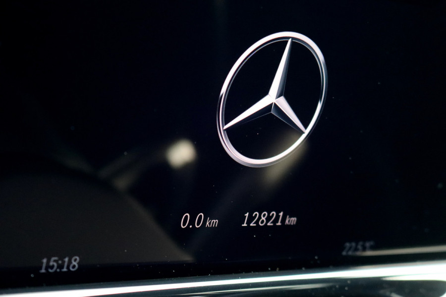 Mercedes-Benz E-Klasse Estate 300 e AMG Line | Hyperscreen | Distronic+ | HUD | 3D-Display | Panoramadak | Burmester | Surround Camera | Trekhaak | Keyless Go |