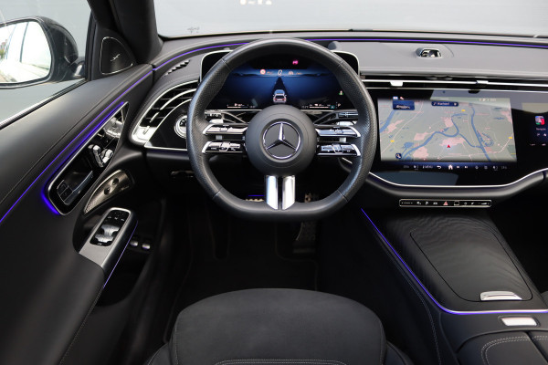 Mercedes-Benz E-Klasse Estate 300 e AMG Line | Hyperscreen | Distronic+ | HUD | 3D-Display | Panoramadak | Burmester | Surround Camera | Trekhaak | Keyless Go |