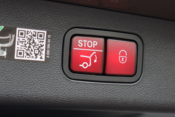 Mercedes-Benz E-Klasse Estate 300 e AMG Line | Hyperscreen | Distronic+ | HUD | 3D-Display | Panoramadak | Burmester | Surround Camera | Trekhaak | Keyless Go |