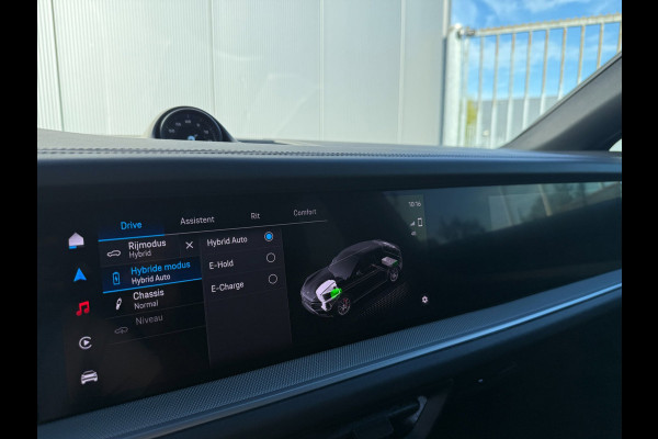 Porsche Cayenne Coupé 3.0 E-Hybrid | Sport Chrono | Panodak | Passagiersdisplay | Bose Audio | Luchtvering | Facelift | BOMVOL