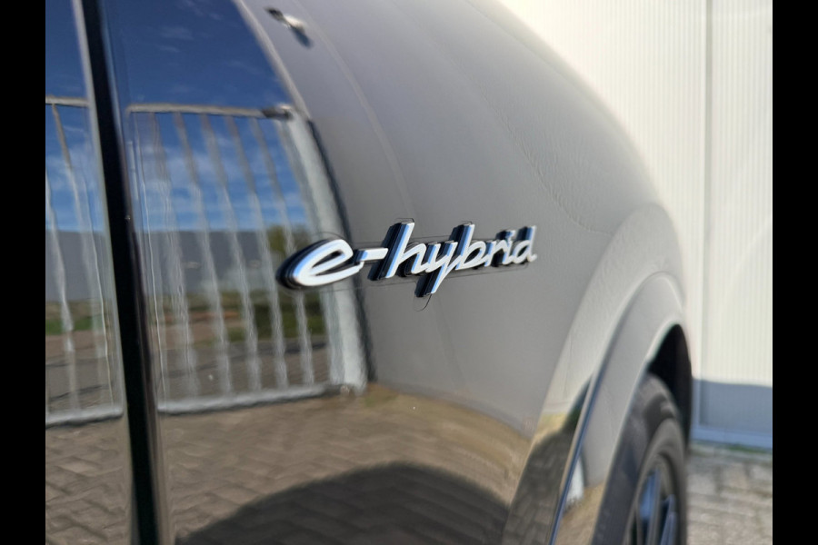 Porsche Cayenne Coupé 3.0 E-Hybrid | Sport Chrono | Panodak | Passagiersdisplay | Bose Audio | Luchtvering | Facelift | BOMVOL
