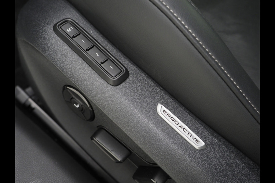 Volkswagen Passat Variant 1.5 eHybrid 204PK | Leder/Alcantara | Massage | Stoelkoeling | Trekhaak | HUD | 360 | Keyless