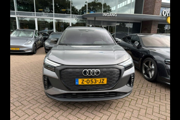 Audi Q4 e-tron 40 Advanced edition 77 kWh / SOH 94,5% / Camera / CarPlay / RS Seats / Warmtepomp / 19'' / Matrix LED / Stoelverwarming / Dodehoek / DAB / ACC