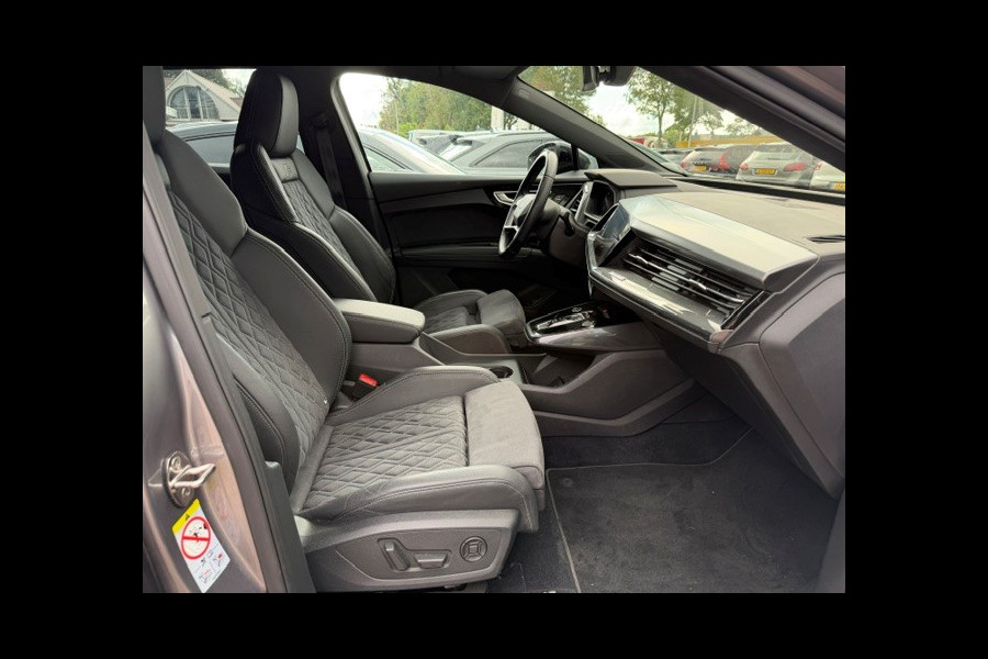 Audi Q4 e-tron 40 Advanced edition 77 kWh / SOH 94,5% / Camera / CarPlay / RS Seats / Warmtepomp / 19'' / Matrix LED / Stoelverwarming / Dodehoek / DAB / ACC
