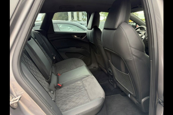 Audi Q4 e-tron 40 Advanced edition 77 kWh / SOH 94,5% / Camera / CarPlay / RS Seats / Warmtepomp / 19'' / Matrix LED / Stoelverwarming / Dodehoek / DAB / ACC