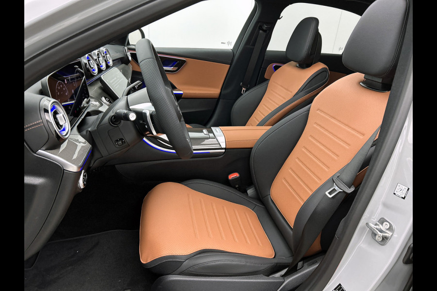 Mercedes-Benz C-Klasse 300 e 140 Years Edition |  Comfortpakket Plus | Nightpakket | Parkeerpakket met 360°-camera | Trekhaak | Panoramaschuifdak | Middenconsole metaalstructuur | DISTRONIC | GUARD 360° Plus | 19" multispaaks lichtmetalen AMG-velgen |