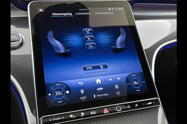 Mercedes-Benz C-Klasse 300 e 140 Years Edition |  Comfortpakket Plus | Nightpakket | Parkeerpakket met 360°-camera | Trekhaak | Panoramaschuifdak | Middenconsole metaalstructuur | DISTRONIC | GUARD 360° Plus | 19" multispaaks lichtmetalen AMG-velgen |
