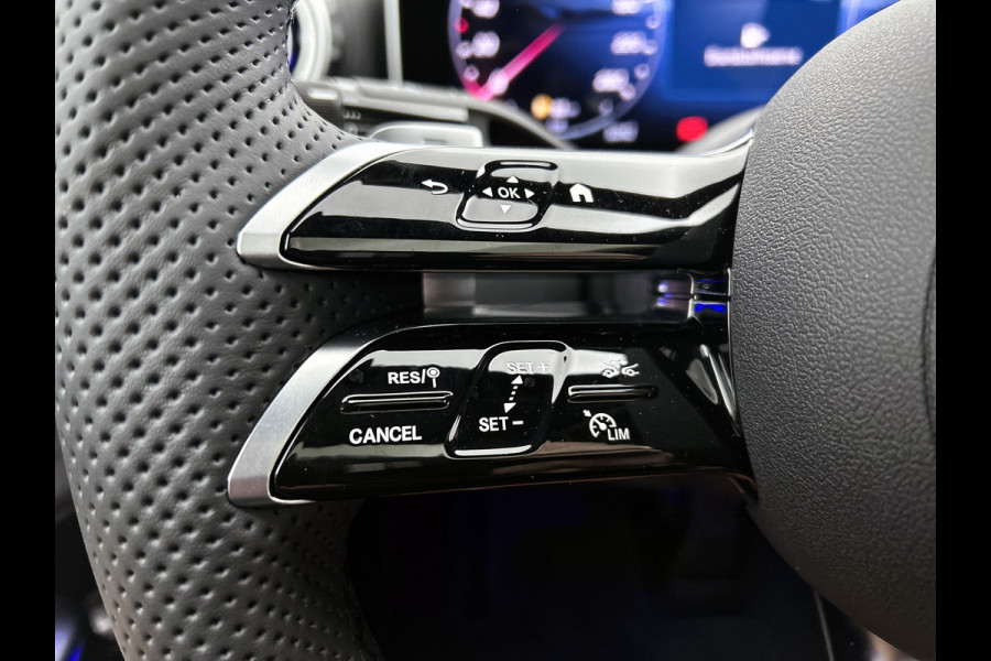 Mercedes-Benz C-Klasse 300 e 140 Years Edition |  Comfortpakket Plus | Nightpakket | Parkeerpakket met 360°-camera | Trekhaak | Panoramaschuifdak | Middenconsole metaalstructuur | DISTRONIC | GUARD 360° Plus | 19" multispaaks lichtmetalen AMG-velgen |