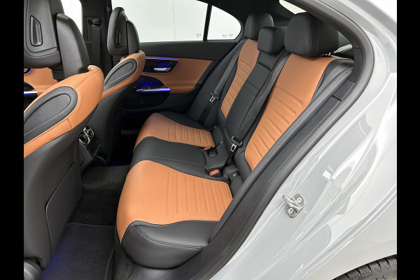 Mercedes-Benz C-Klasse 300 e 140 Years Edition |  Comfortpakket Plus | Nightpakket | Parkeerpakket met 360°-camera | Trekhaak | Panoramaschuifdak | Middenconsole metaalstructuur | DISTRONIC | GUARD 360° Plus | 19" multispaaks lichtmetalen AMG-velgen |