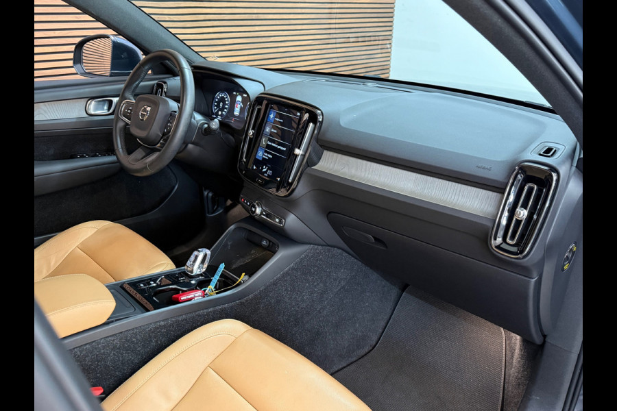 Volvo XC40 2.0 T4 Inscription | Parkeer assist Pro | CarPlay | Winter Pakket | LED | Ambient | Rij Assist Pro | Keyless | NAP