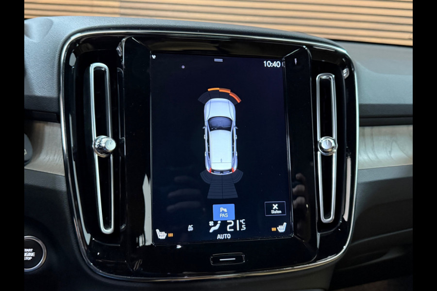 Volvo XC40 2.0 T4 Inscription | Parkeer assist Pro | CarPlay | Winter Pakket | LED | Ambient | Rij Assist Pro | Keyless | NAP