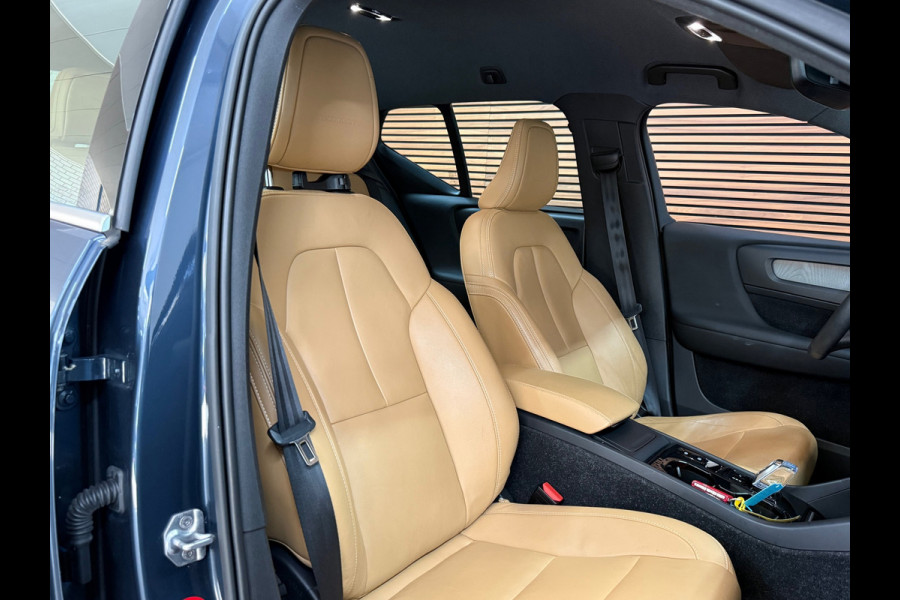 Volvo XC40 2.0 T4 Inscription | Parkeer assist Pro | CarPlay | Winter Pakket | LED | Ambient | Rij Assist Pro | Keyless | NAP