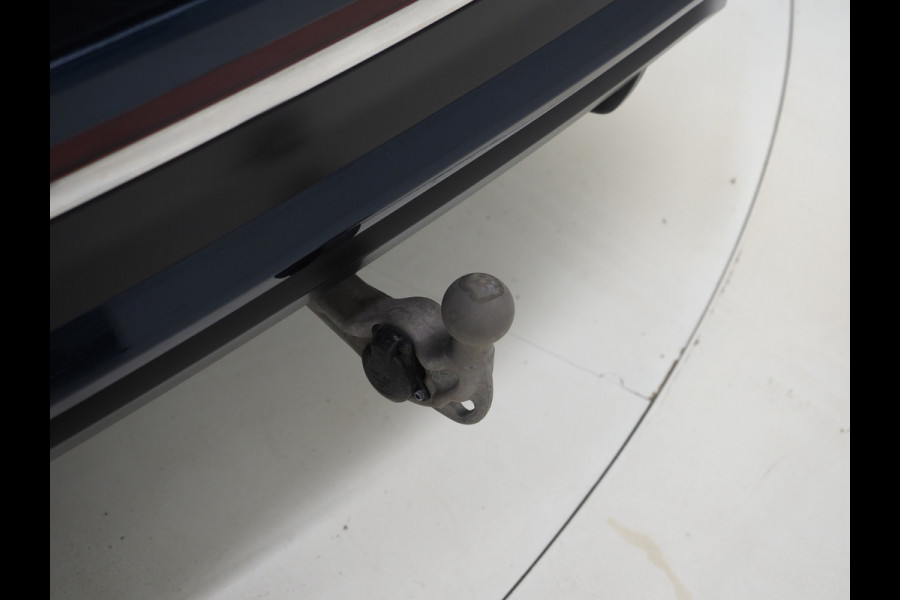 Volkswagen Tayron 1.5 eHybrid Elegance 272PK | Leder/Alcantara | Trekhaak | Massage | 360 | Sfeerlicht | Adaptive Cruise | Matrix