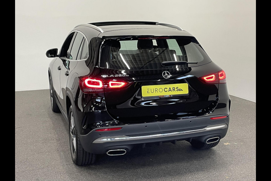 Mercedes-Benz GLA 250 e AMG Line PHEV Automaat Panorama dak 360 Camera Adaptieve Led Leder Interieur elektrische Achterklep Carplay/Android Auto Navigatie