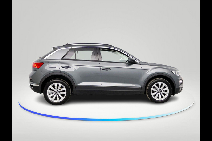 Volkswagen T-Roc 1.0 TSI Style 110 PK | Navigatie | 17" LM velgen | Alarm | Privacy glas |