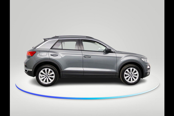 Volkswagen T-Roc 1.0 TSI Style 110 PK | Navigatie | 17" LM velgen | Alarm | Privacy glas |