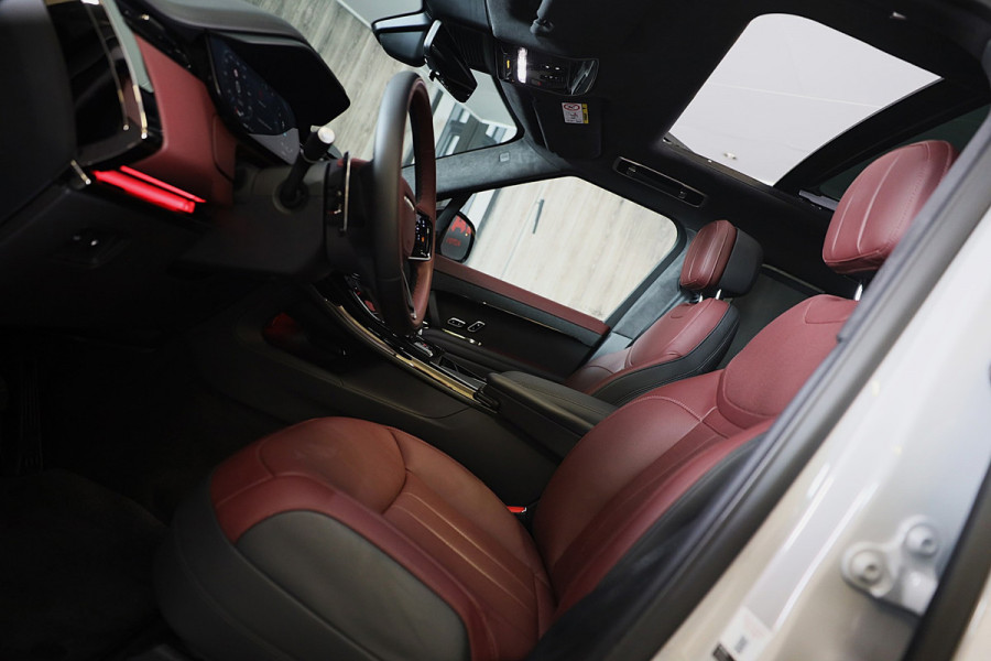 Land Rover Range Rover Sport 3.0 P550e Autobiography PHEV / SV Bespoke Deep Garnet / Massage / Head Up / Verkoeling / Memory /Pano