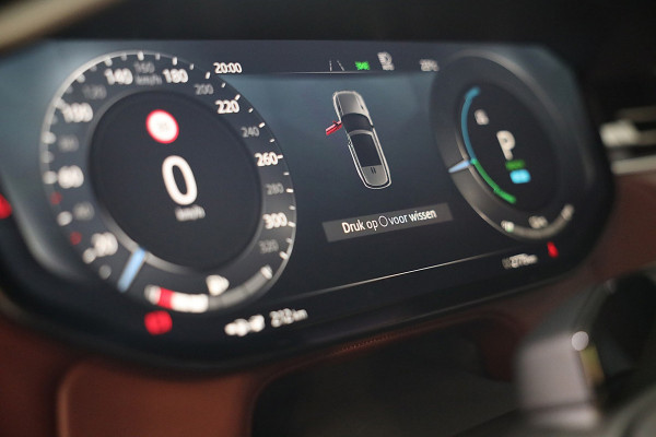 Land Rover Range Rover Sport 3.0 P550e Autobiography PHEV / SV Bespoke Deep Garnet / Massage / Head Up / Verkoeling / Memory /Pano