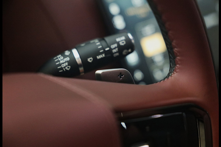 Land Rover Range Rover Sport 3.0 P550e Autobiography PHEV / SV Bespoke Deep Garnet / Massage / Head Up / Verkoeling / Memory /Pano