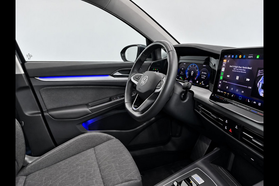 Volkswagen Golf Variant 1.5 eTSI Life DSG Navigatie Apple Carplay Android Auto Parkeerhulp Adaptive Cruise Control Stoel- en stuurverwarming Sfeerverlichting Virtual Cockpit Climate Control