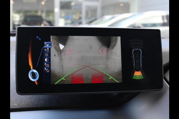 BMW i3 Basis 94Ah 33 kWh | STOELVERWARMING | NAVIGATIE | ACHTERUITRIJCAMERA |