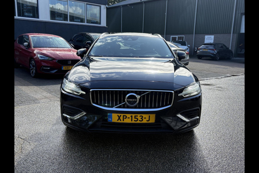 Volvo V60 2.0 T5 Inscription VAN: € 26.900- VOOR: € 24.877,- UW HERFSTVOORDEEL: € 2.023,-| VOLVO DEALER ONDERHOUDEN | FULL OPTIONS| BOWERS & WILKINS| ELEK. TREKHAAK| PANO| STOELVENTILATIE| HUD| ACHTERBANK VERWARMD| ORIG. NL NAP|