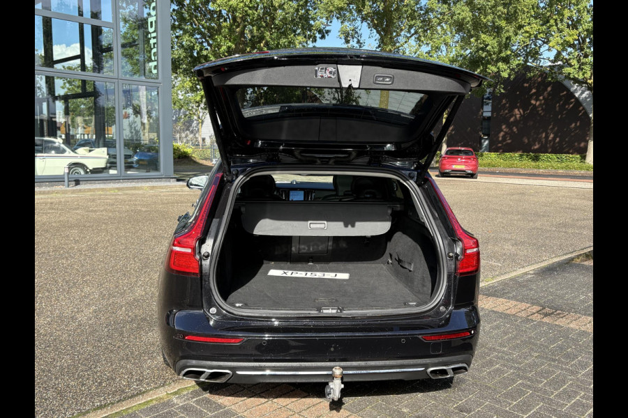 Volvo V60 2.0 T5 Inscription VAN: € 26.900- VOOR: € 24.877,- UW HERFSTVOORDEEL: € 2.023,-| VOLVO DEALER ONDERHOUDEN | FULL OPTIONS| BOWERS & WILKINS| ELEK. TREKHAAK| PANO| STOELVENTILATIE| HUD| ACHTERBANK VERWARMD| ORIG. NL NAP|