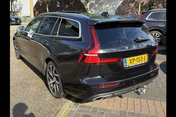 Volvo V60 2.0 T5 Inscription VAN: € 26.900- VOOR: € 24.877,- UW HERFSTVOORDEEL: € 2.023,-| VOLVO DEALER ONDERHOUDEN | FULL OPTIONS| BOWERS & WILKINS| ELEK. TREKHAAK| PANO| STOELVENTILATIE| HUD| ACHTERBANK VERWARMD| ORIG. NL NAP|