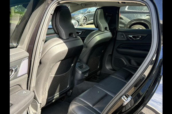 Volvo V60 2.0 T5 Inscription VAN: € 26.900- VOOR: € 24.877,- UW HERFSTVOORDEEL: € 2.023,-| VOLVO DEALER ONDERHOUDEN | FULL OPTIONS| BOWERS & WILKINS| ELEK. TREKHAAK| PANO| STOELVENTILATIE| HUD| ACHTERBANK VERWARMD| ORIG. NL NAP|