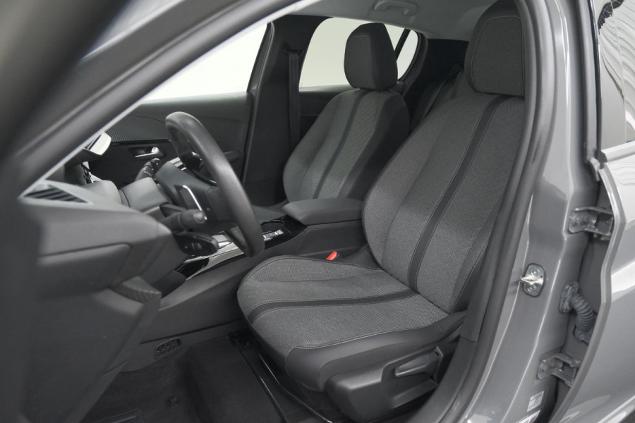 Peugeot 208 1.2 Hybrid 110 e-DCS6 Allure | Apple Carplay | Parkeersensoren Voor + Achter | Climate Control