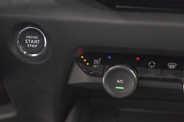 Citroën Ë-C4 Shine 50 kWh | 94,5% SOH | Panoramadak | 360 Camera | Head-Up Display | Pack Winter | Camera | Parkeersensoren
