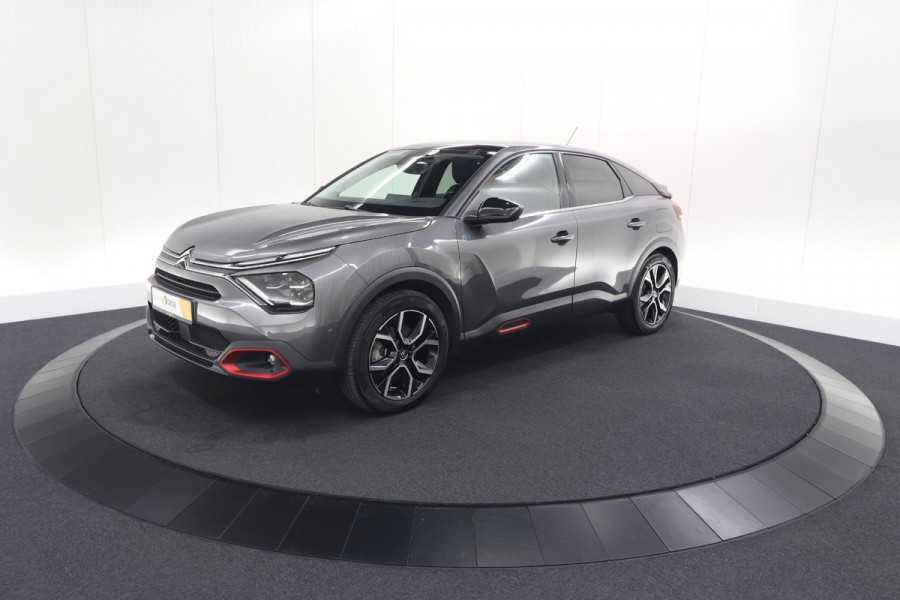 Citroën Ë-C4 Shine 50 kWh | 94,5% SOH | Panoramadak | 360 Camera | Head-Up Display | Pack Winter | Camera | Parkeersensoren
