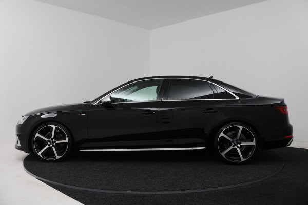 Audi A4 Limousine 35 TFSI Sport S line black edition (DIGITALE COCKPIT, CAMERA, STOELVERWARMING/VERKOELING, ELEKTR STOELEN)