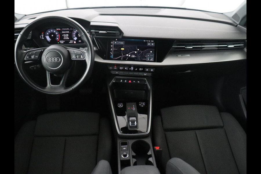 Audi A3 Sportback 30 TFSI Advanced edition | Cruise control | Camera | Park assist | Navigatie | Carplay | Climate control | Virtueel dashboard | Full LED